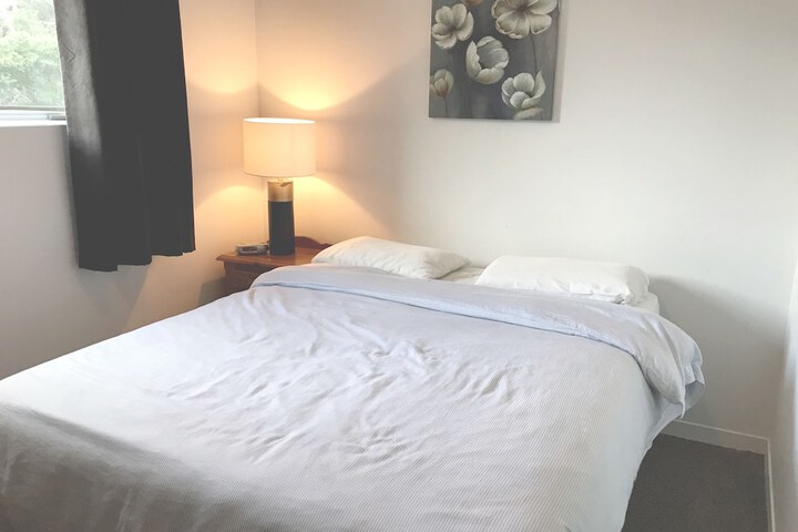 Room 45 of 211