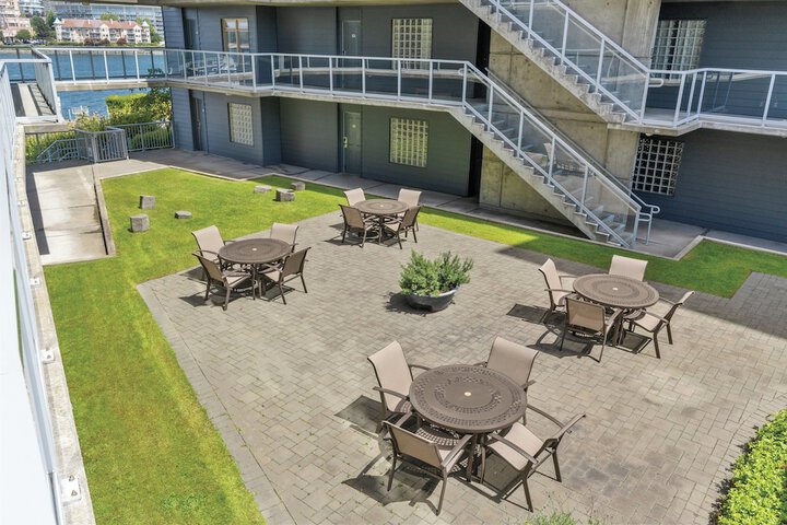 Terrace/Patio 38 of 41