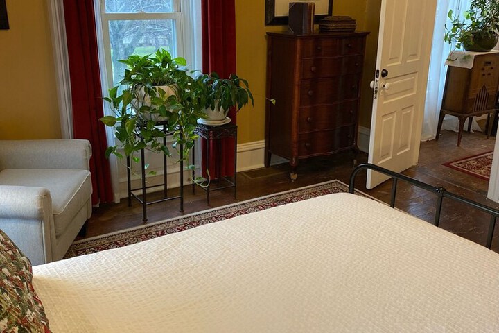 The Vine Bed & Breakfast LLC