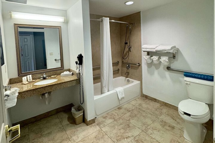 Room 6 of 23