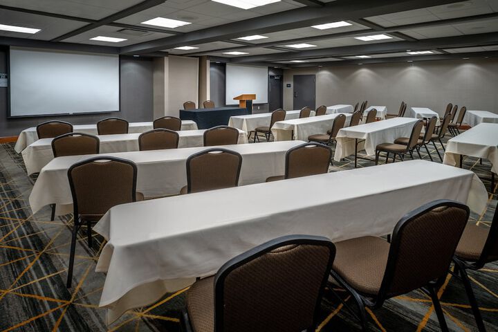 Holiday Inn Hotel & Suites Beckley by IHG