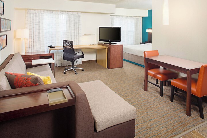 Room 12 of 20