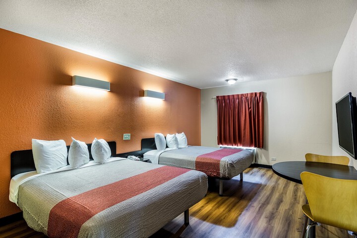 Room 15 of 34