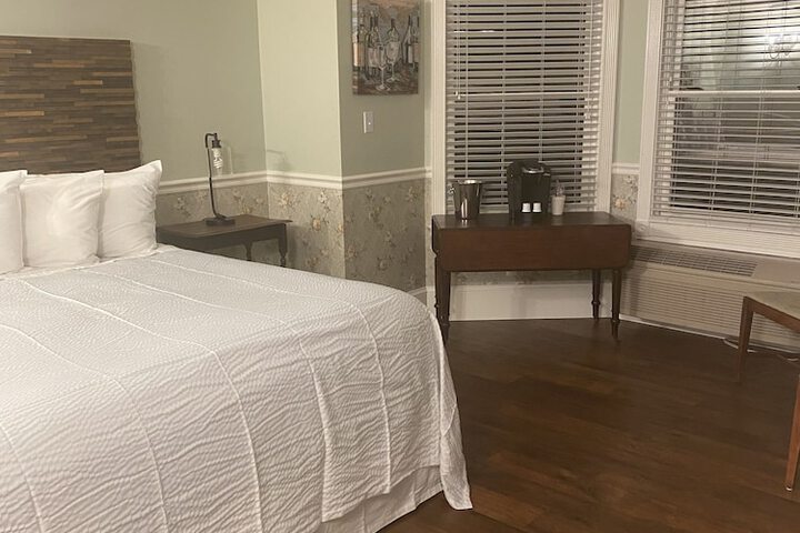 Room 33 of 45