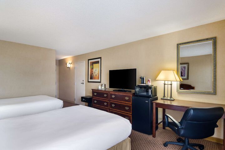 Room 51 of 67