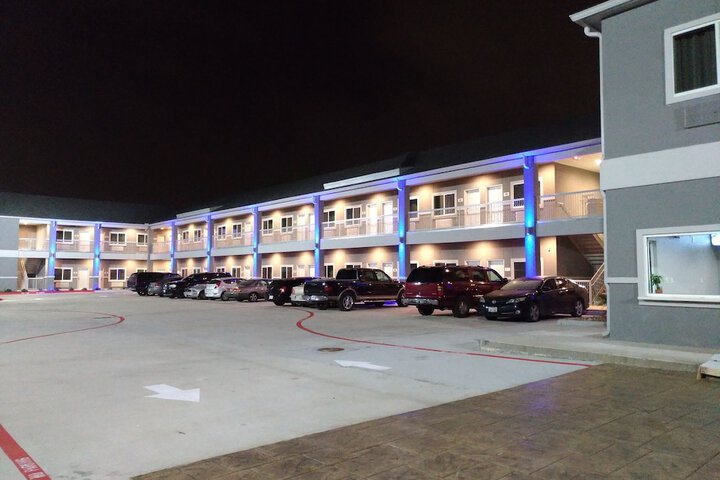 Hotel 2 of 47