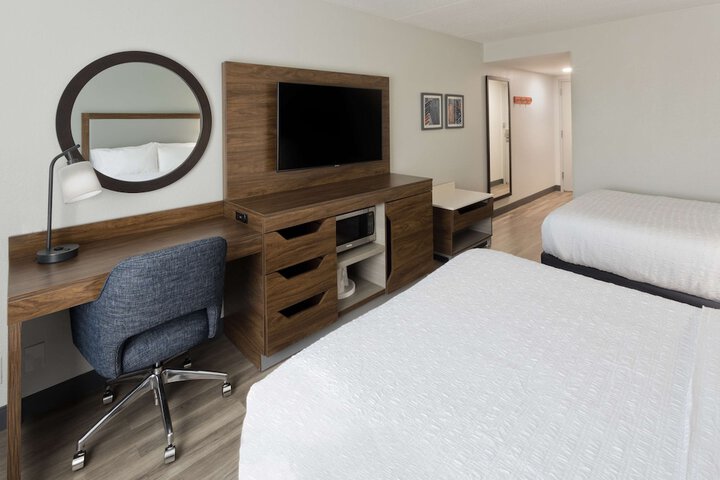 Room 21 of 36