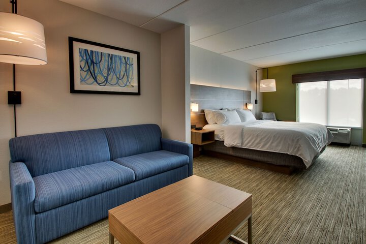 Room 29 of 61