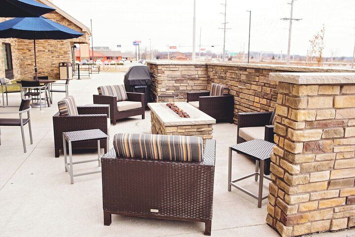 Terrace/Patio 49 of 51