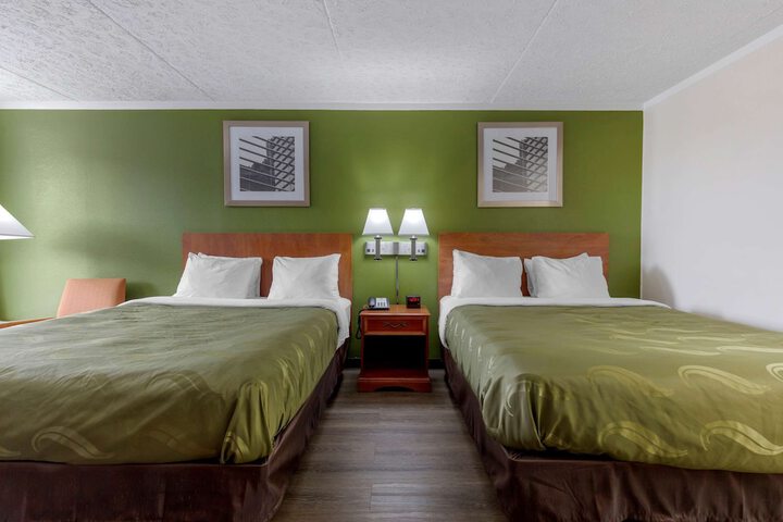 Room 21 of 28