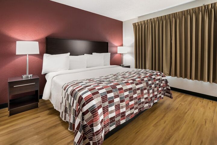 Room 25 of 32