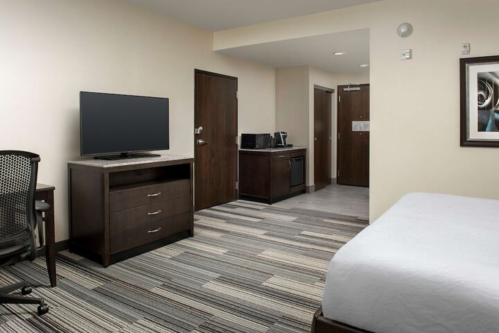 Room 33 of 44