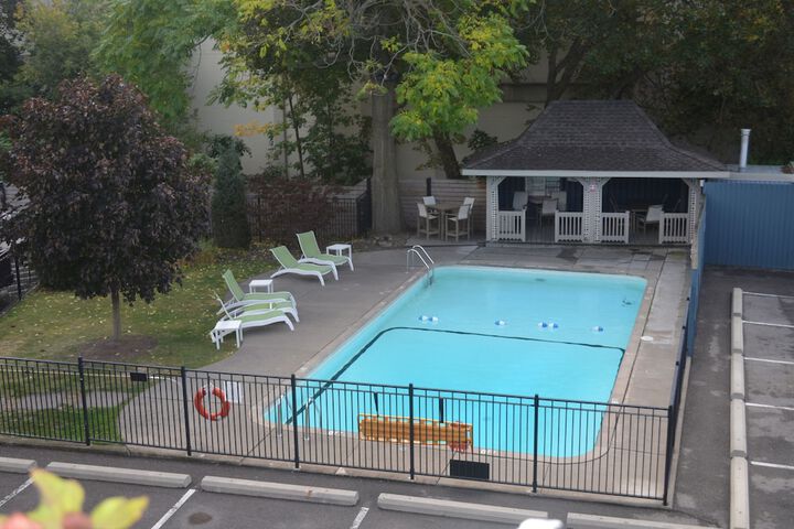 Pool 9 of 53