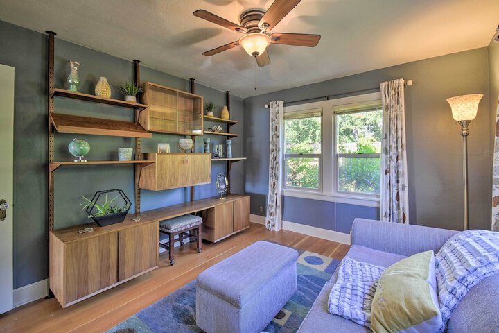 Direct Beach Access: Getaway on Port Orchard!
