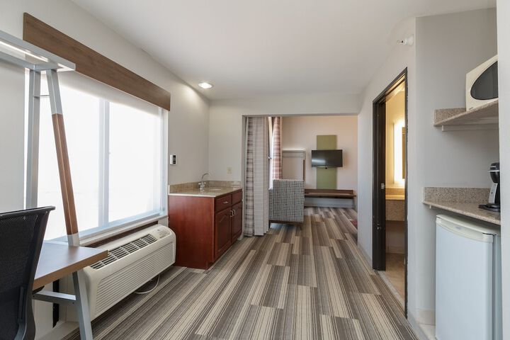 Holiday Inn Express Hotel & Suites South Bend by IHG