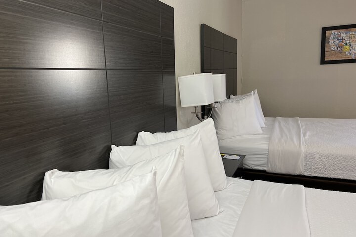 Days Inn by Wyndham Somerset PA I-70 I-76