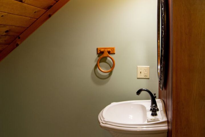 Room 110 of 241