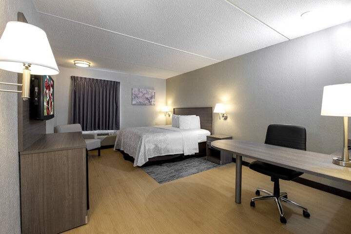 Red Roof Inn PLUS+ Boston - Mansfield / Foxboro