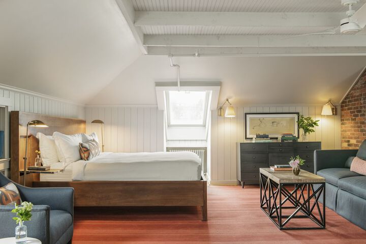 Room 18 of 36