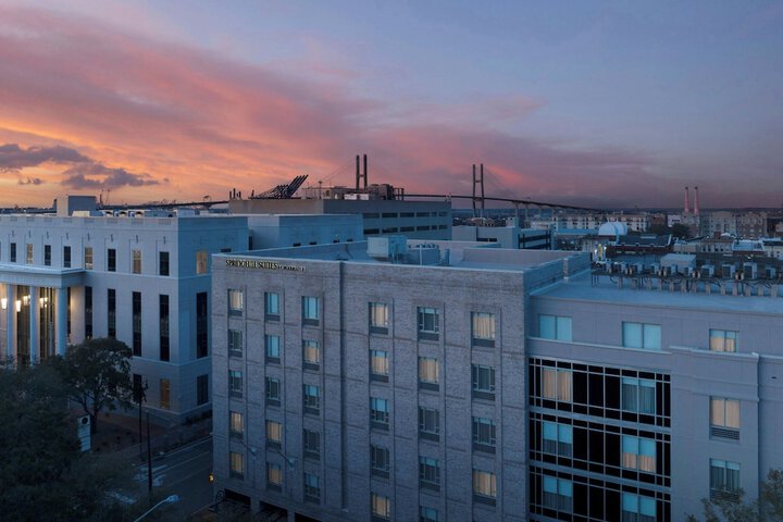 SpringHill Suites Savannah Downtown / Historic District