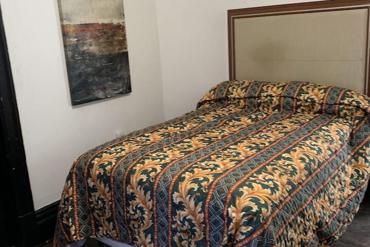 Room 18 of 38