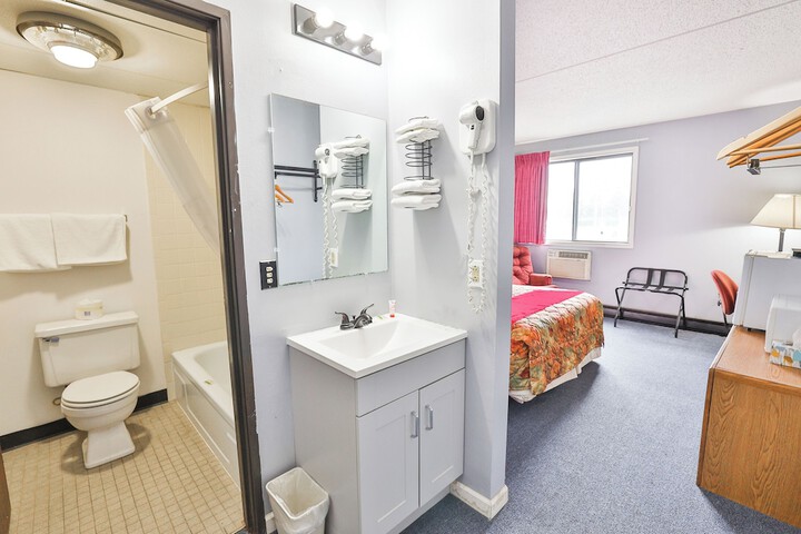 OYO Hotel Pipestone MN Canterbury Park