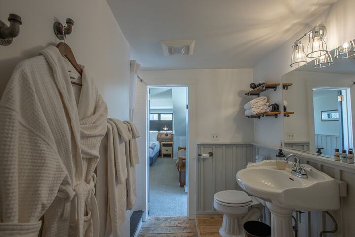 Room 42 of 64