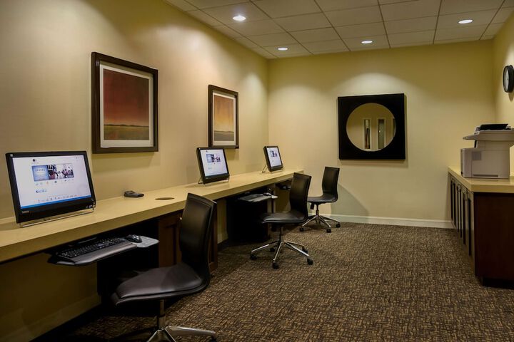 Business Center 111 of 115