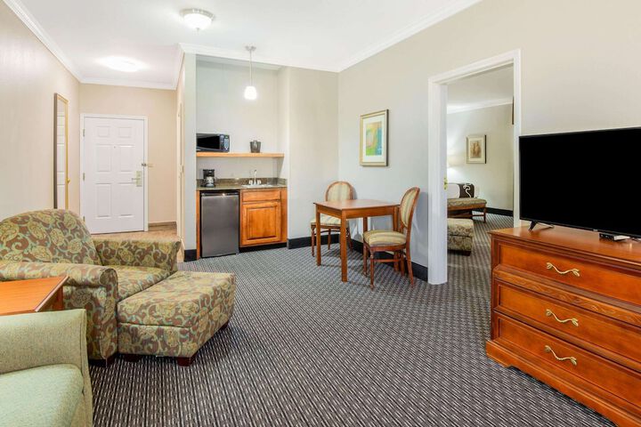 Room 18 of 30