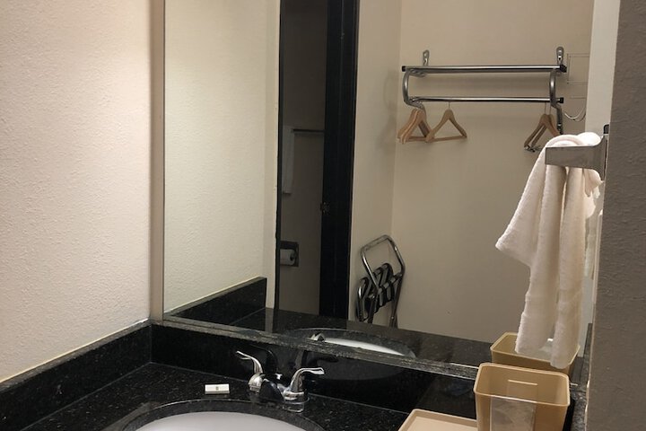 Room 66 of 125