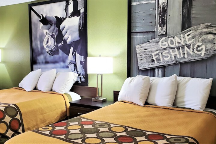 Room 27 of 34