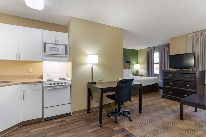 Room 14 of 27