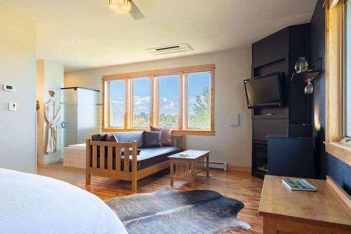 Gallatin River Lodge