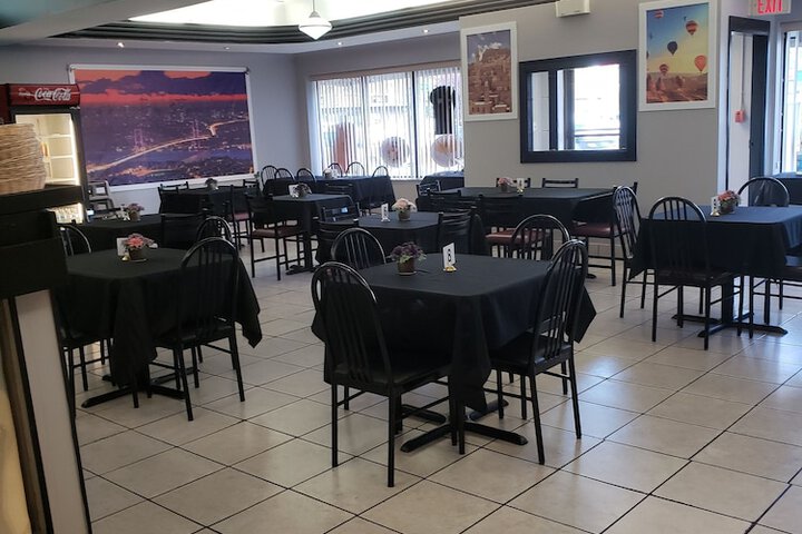 Dining 33 of 34