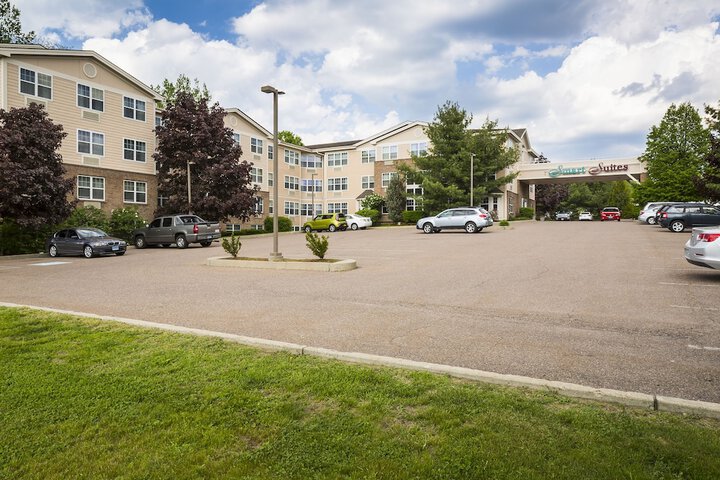 Smart Suites an Ascend Collection Hotel