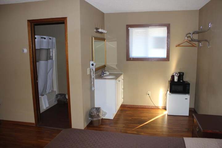 Room 12 of 16