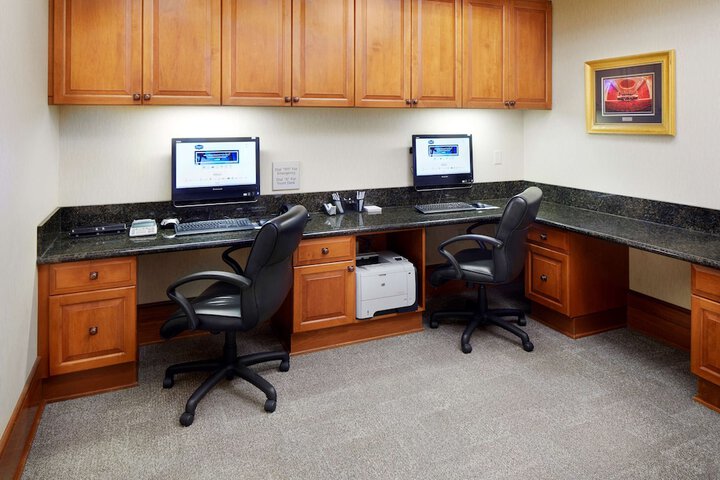 Business Center 28 of 28