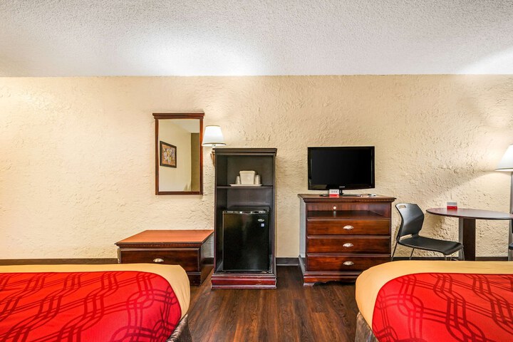 Room 17 of 19