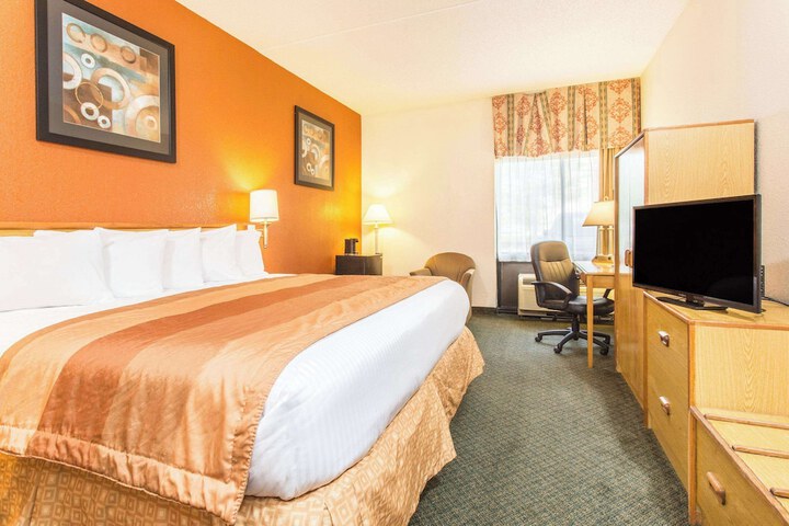 Room 18 of 25