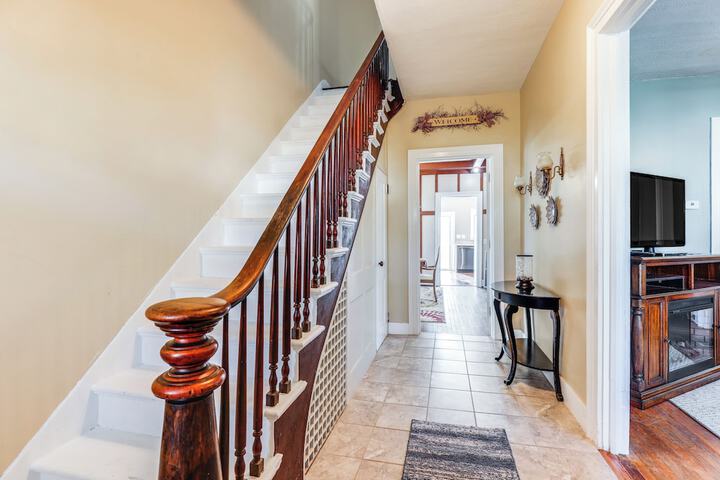 Pet-friendly Penn Yan Home: Wineries Parks, Lakes