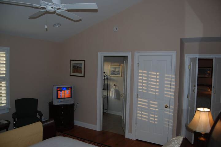 Room 34 of 80