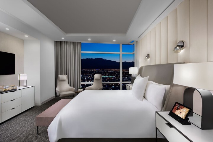 Room 42 of 110