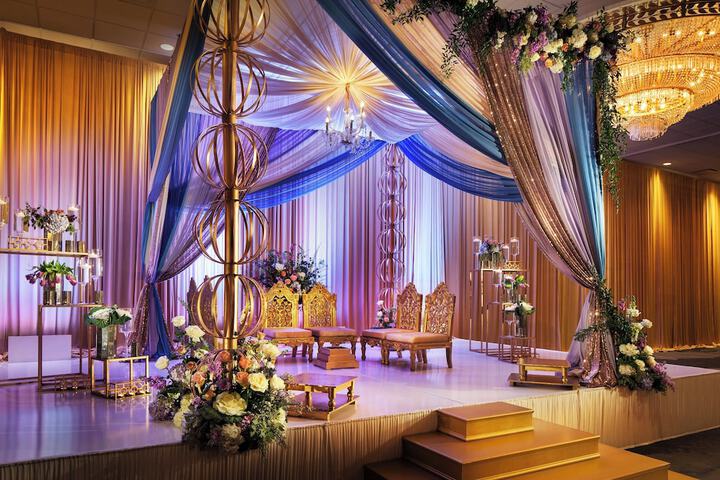 Ballroom/Hall 83 of 89