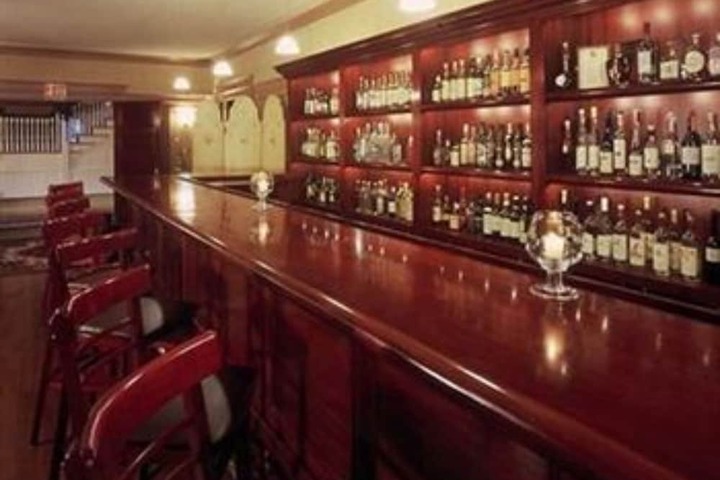 Gateways Inn & Restaurant