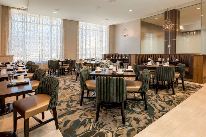 Dining 80 of 92