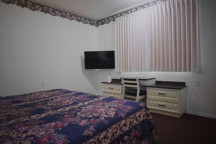 Room 15 of 22