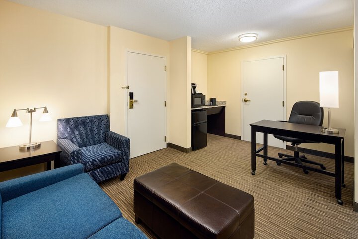 Room 35 of 53