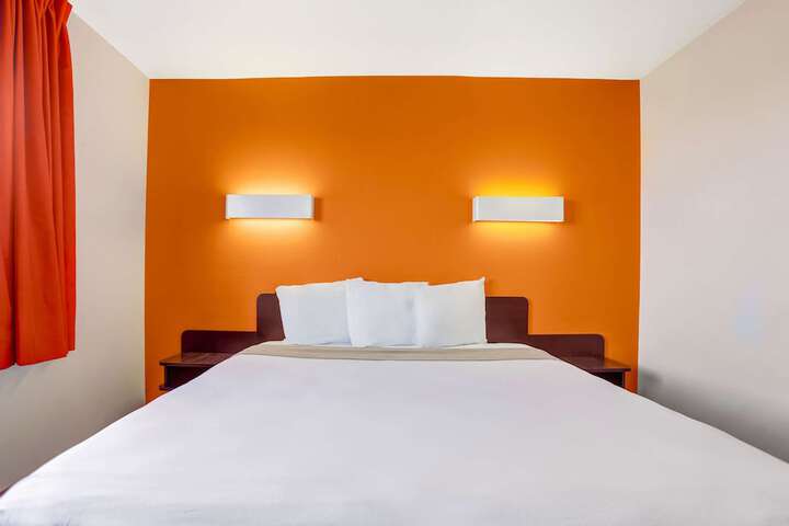 Room 25 of 46