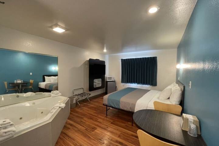 Room 22 of 33