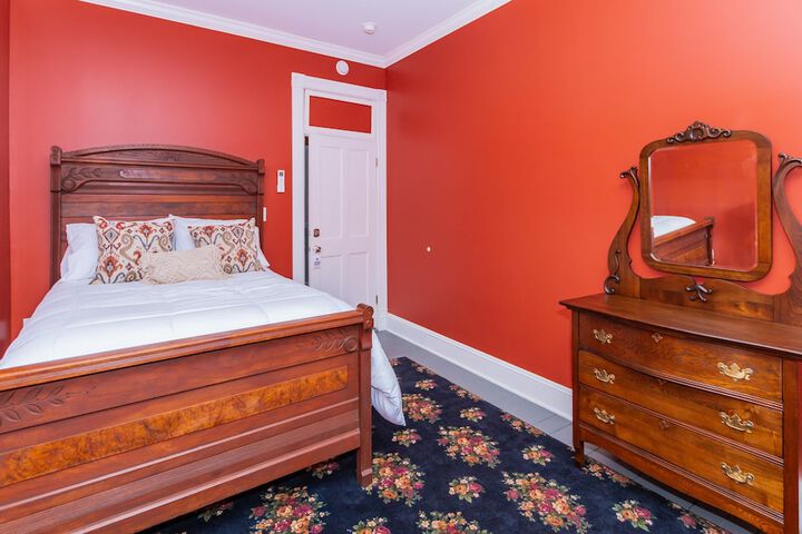 Room 55 of 93
